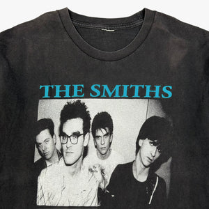 C. 00 THE SMITHS T-SHIRT