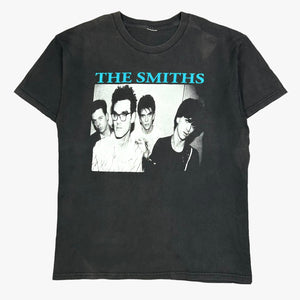 C. 00 THE SMITHS T-SHIRT