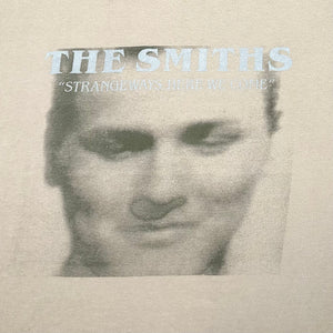 C. 00 THE SMITHS T-SHIRT